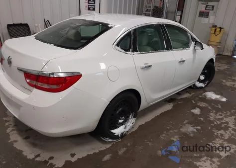 2014 Buick Verano Leather Group z USA, uszkodzony, nr VIN 1G4PS5SK4E4162133